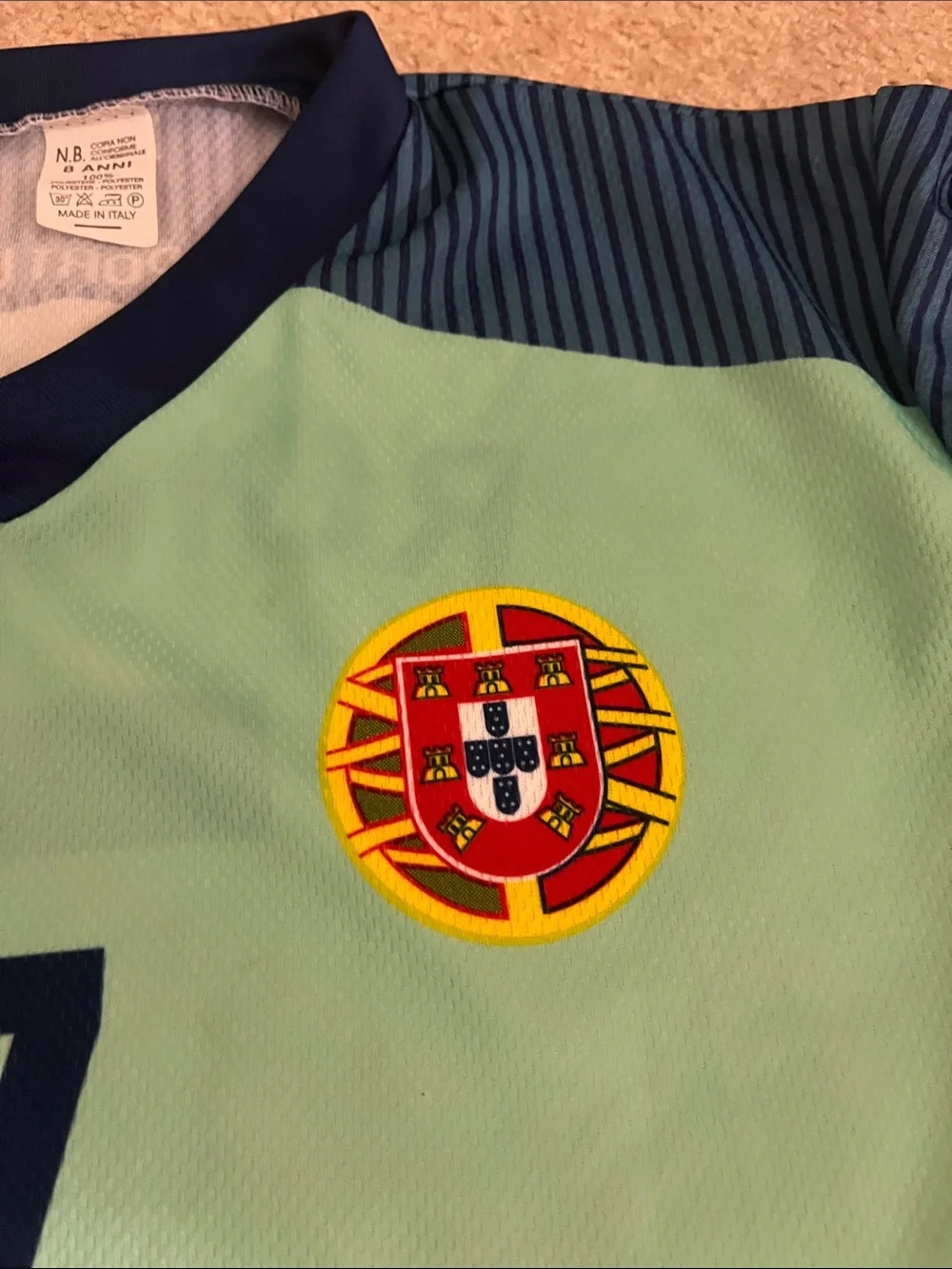 Boys Portugal Ronaldo 7 jersey - Picture 4 of 4